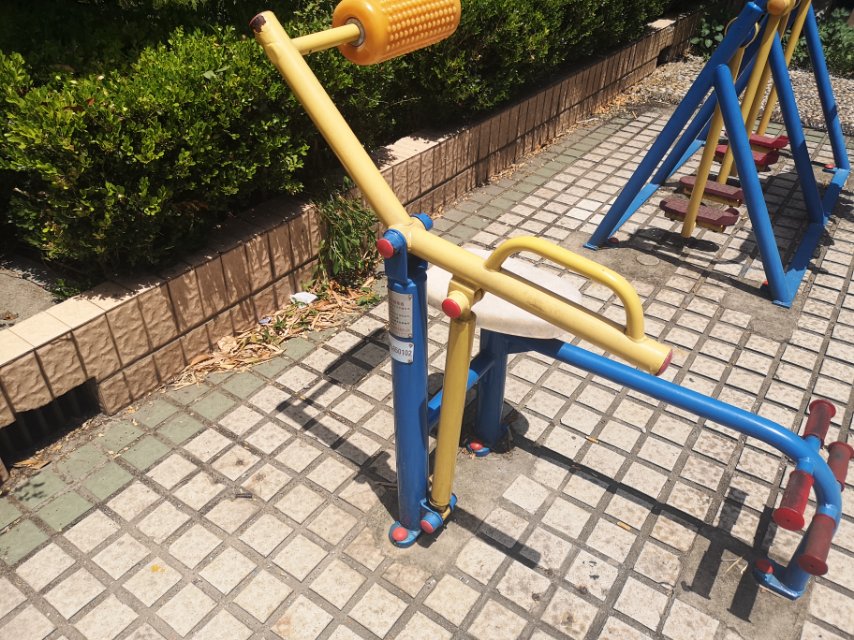 腹背鍛煉器