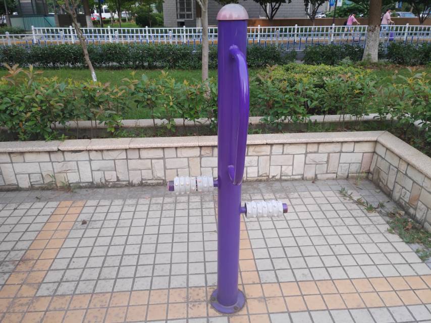 腿部鍛煉器