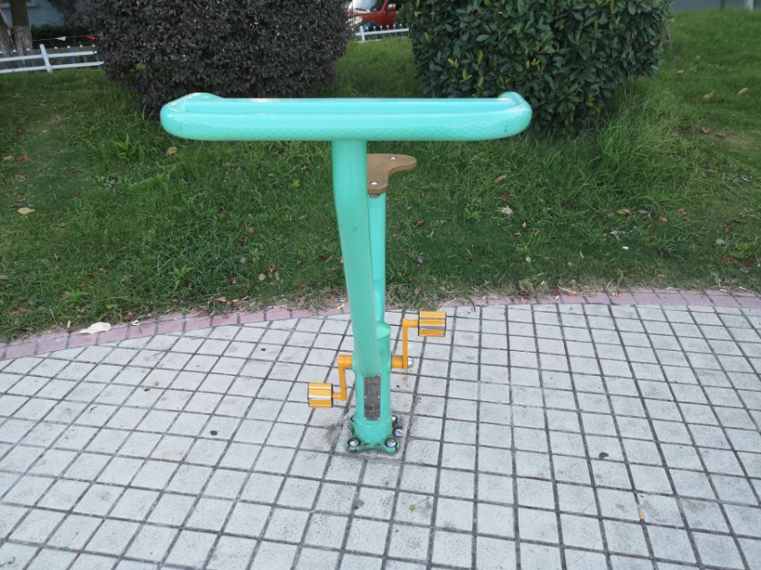 直立健身車