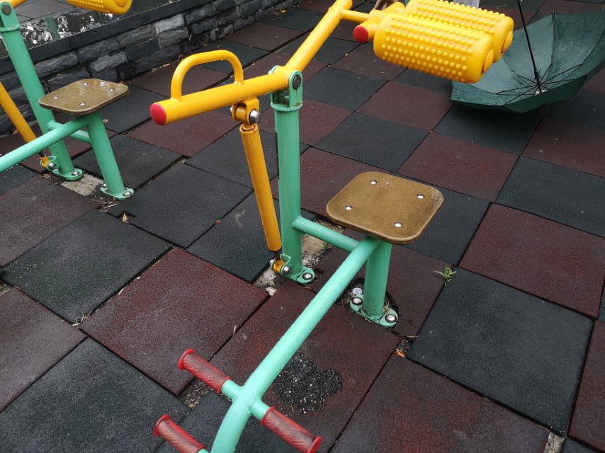 腹背鍛煉器